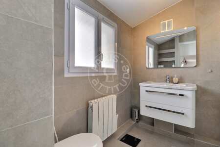 Salle de bain Studio meublé - 25m²  - Saint-Germain - Paris