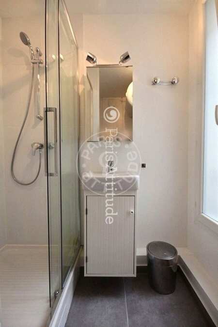 Salle de bain Studio meublé - 19m² - Charonne - Paris