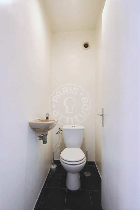 Toilet Furnished apartment - 60m²  - 1 bedroom - Auteuil - Paris