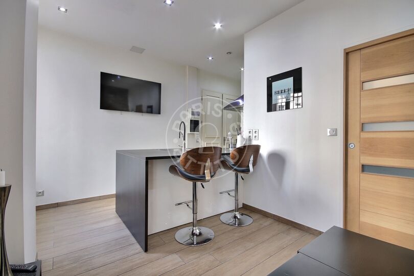 Quitinete mobiliado - Paris 75010 - 11322