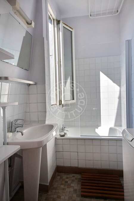 Salle de bain Appartement meublé - 40m²  - 1 chambre - Bastille - Paris