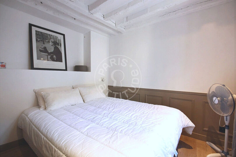 1 locale arredato - Parigi 75004 - 11350