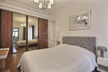 Bedroom Furnished apartment - 70m²  - 2 bedrooms - Pereire - Paris