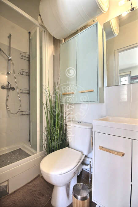 Casa de banho Apartamento mobilado - 26m²  - 1 quarto - Crimée - Paris
