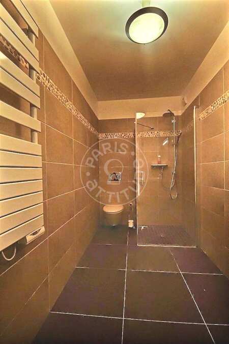 Bathroom Furnished studio - 28m²  - Batignolles - Paris