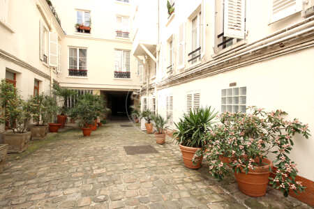 undefined Furnished apartment - 27m²  - 1 bedroom - Montorgueil - Paris