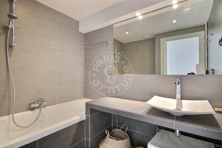 Baño Piso amueblado - 104m²  - 2 dormitorios - Ecole Militaire / Unesco / Duroc - París