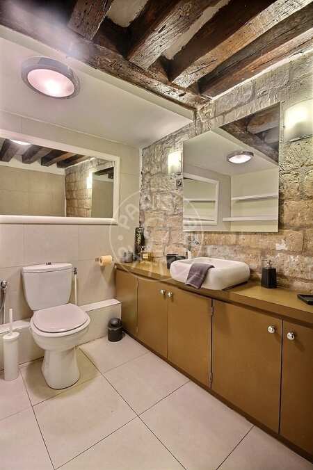 Bathroom Furnished duplex - 75m²  - 1 bedroom - Musée Picasso - Paris