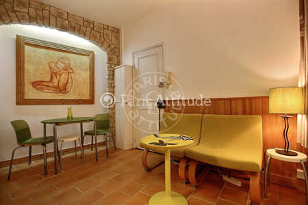 Living room Furnished studio alcove - 20m² - Buttes-Chaumont - Paris