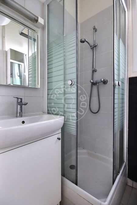 Salle de bain Studio meublé - 24m²  - Montparnasse - Paris