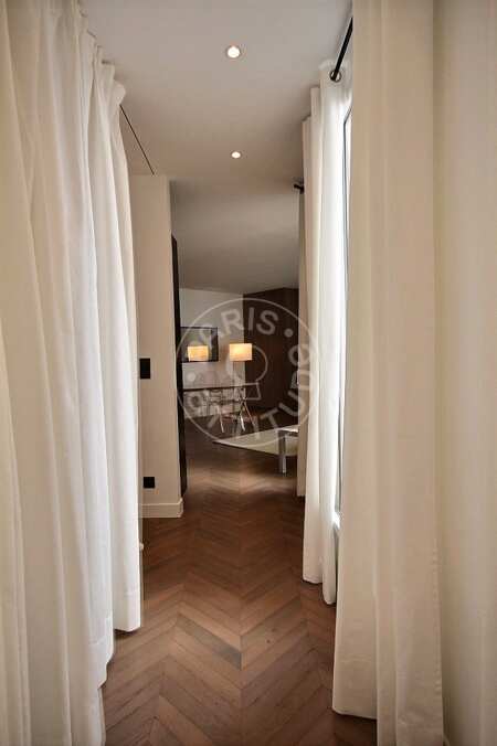 Entrance Furnished studio alcove - 42m²  - Pyramides / Palais Royal - Paris