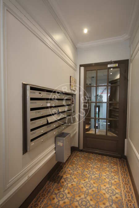 undefined Appartamento arredato - 47m²  - 2 locali - Montmartre / Place des Abbesses - Parigi