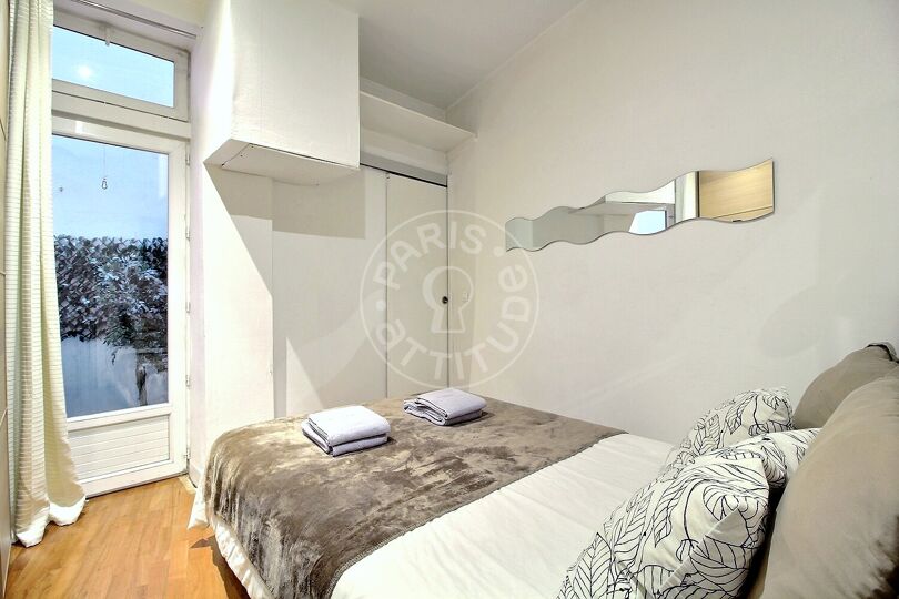 1 locale arredato - Parigi 75010 - 11669