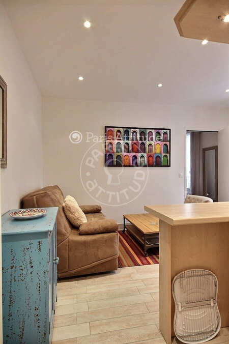 Entrée Appartement meublé - 28m²  - 1 chambre - Montmartre / Place des Abbesses - Paris