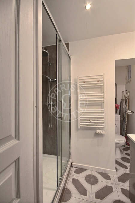 Salle de bain Appartement meublé - 35m²  - 1 chambre - Charonne - Paris
