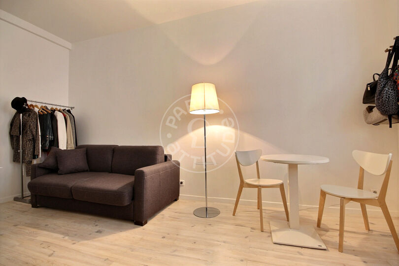Quitinete mobiliado - Paris 75002 - 11687