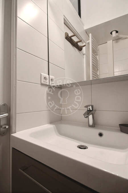 Casa de banho Quitinete mobilado - 19m²  - Montorgueil - Paris