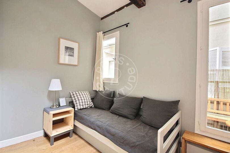Quitinete mobiliado - Paris 75009 - 11709