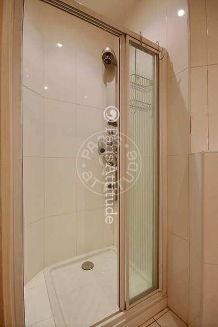 Salle de bain Appartement meublé - 118m²  - 2 chambres - Saint-Germain - Paris