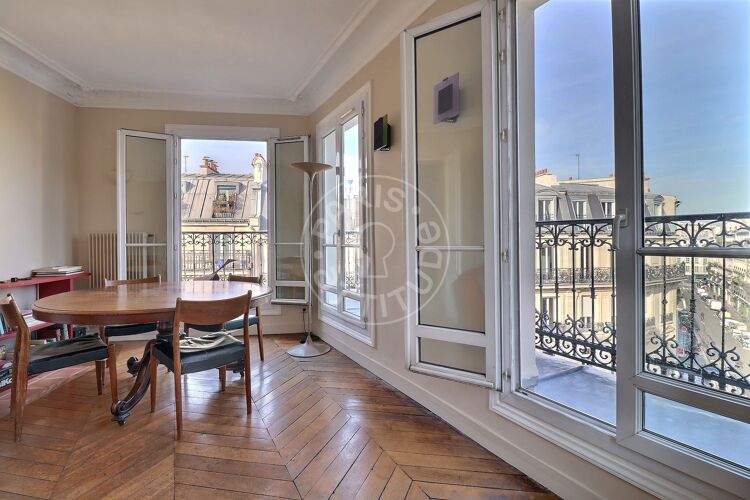 Living room - Furnished 3 bedrooms - Paris 75010 - 11775