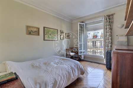 Chambre Appartement meublé - 65m²  - 3 chambres - République - Paris