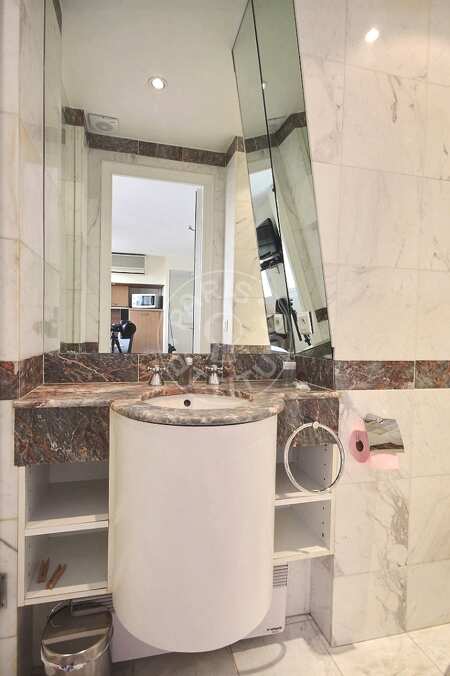 Bathroom Furnished studio - 20m²  - Montparnasse - Paris