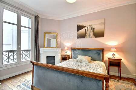 Camera da letto Appartamento arredato - 80m²  - 2 locali - Montmartre / Place des Abbesses - Parigi