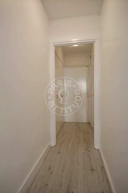 Entrée Studio meublé - 30m²  - Trocadéro - Paris