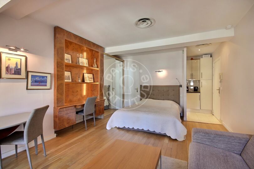 Quitinete mobiliado - Paris 75008 - 11828