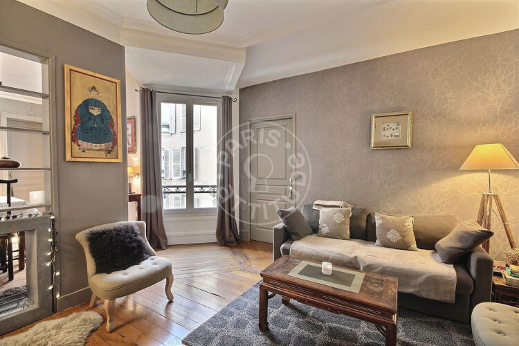 Living room - Furnished 2 bedrooms - Paris 75008 - 11830