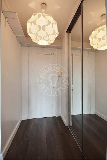 Entrada Piso amueblado - 42m²  - 1 dormitorio - Porte de Versailles - París