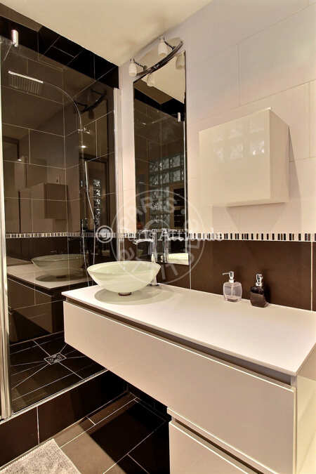 Bathroom Furnished apartment - 71m²  - 2 bedrooms - Pasteur - Paris