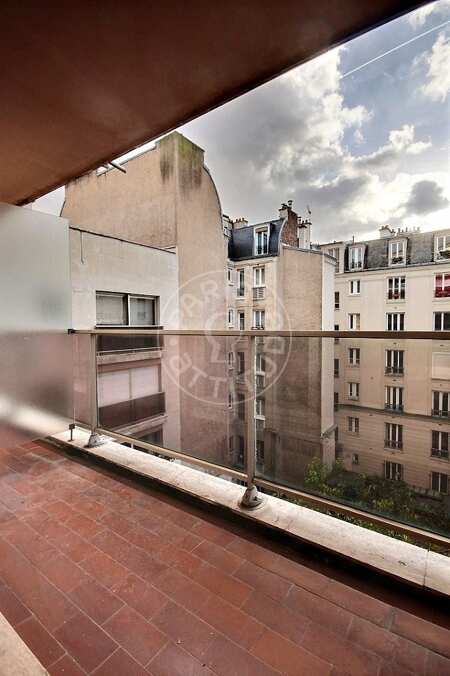 Varanda Quitinete mobilado - 30m² - Bir-Hakeim - Paris
