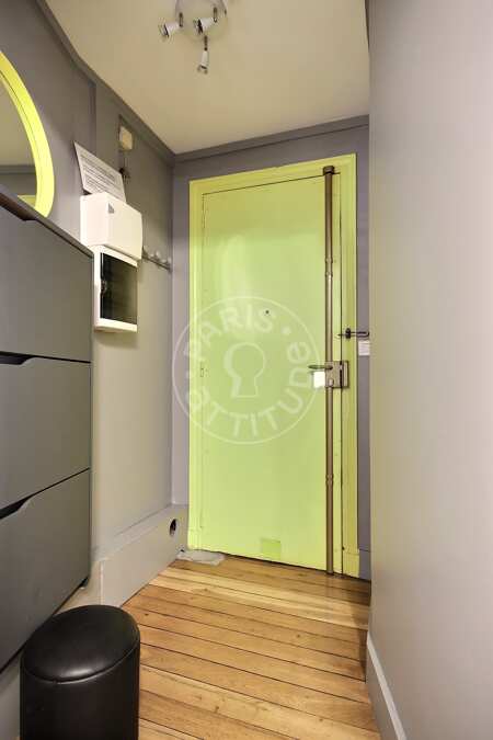 Entrée Studio meublé - 27m²  - Hôtel de Ville - Paris