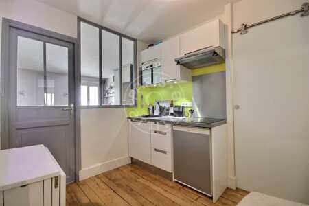 Cuisine Studio meublé - 27m²  - Hôtel de Ville - Paris