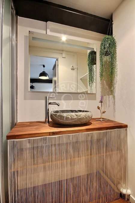 Bathroom Furnished apartment - 37m²  - 1 bedroom - Montorgueil - Paris