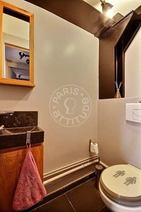 Toilet Furnished apartment - 37m²  - 1 bedroom - Montorgueil - Paris