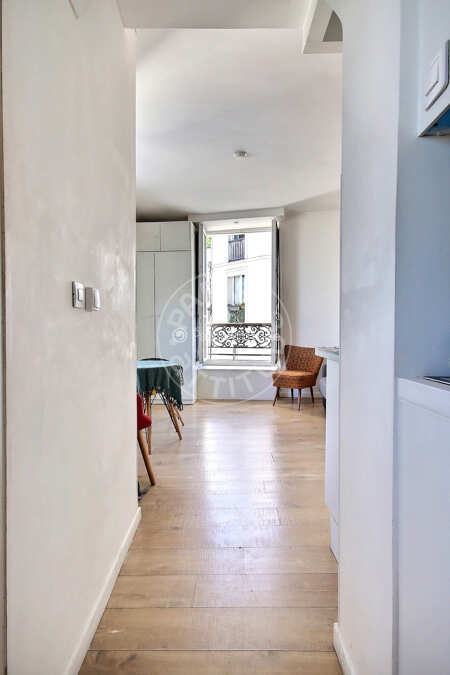Entrada Quitinete mobilado - 20m² - Sacré-Cœur - Paris