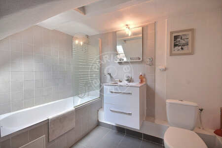 Bathroom Furnished apartment - 22m²  - 1 bedroom - Musée Picasso - Paris
