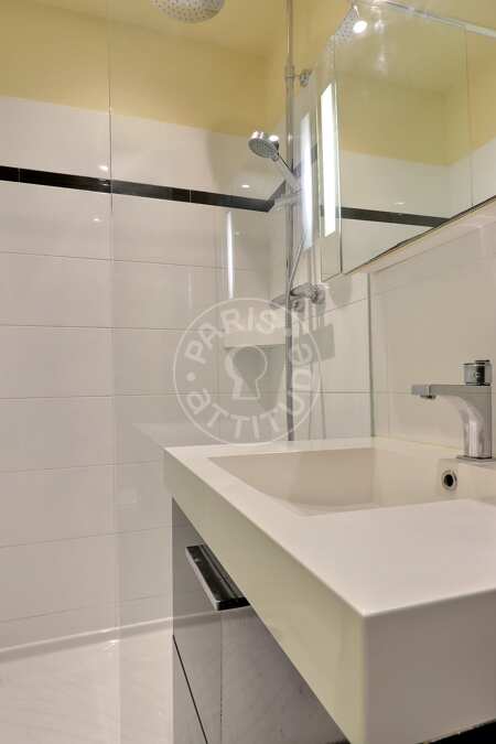 Salle de bain Appartement meublé - 31m²  - 1 chambre - Temple - Paris