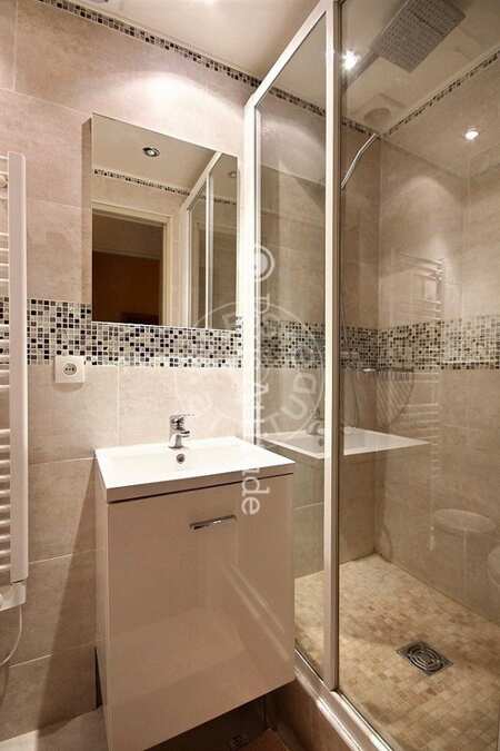 Salle de bain Appartement meublé - 39m²  - 1 chambre - Pyramides / Palais Royal - Paris