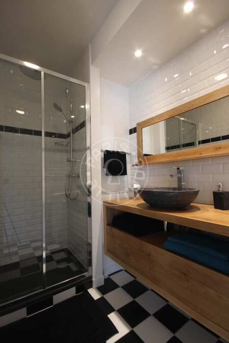 Bathroom Furnished apartment - 57m²  - 2 bedrooms - Daumesnil - Paris