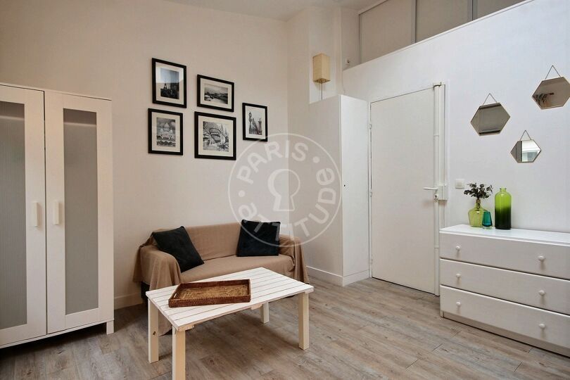Estudio amueblado - París 75009 - 12038