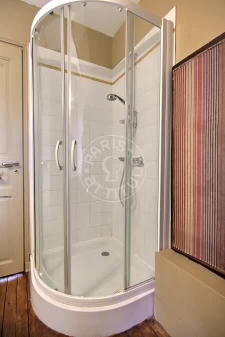 Salle de bain Appartement meublé - 62m²  - 2 chambres - Notre-Dame de Lorette - Paris