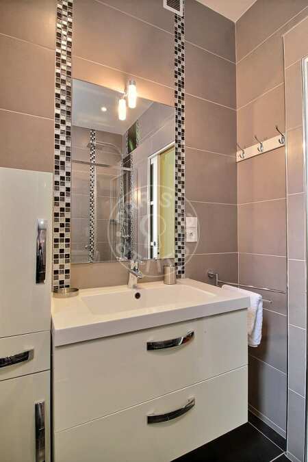 Bathroom Furnished apartment - 58m²  - 1 bedroom - Auteuil - Paris