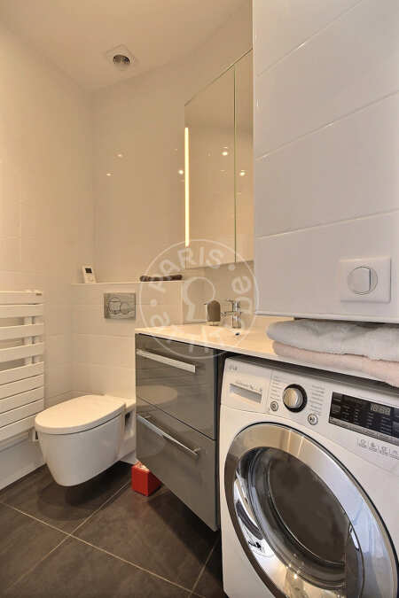 Salle de bain Appartement meublé - 37m²  - 1 chambre - Opéra - Paris