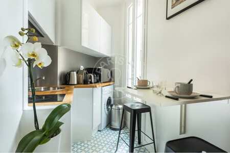 Cuisine Studio meublé - 17m²  - Montmartre / Place des Abbesses - Paris