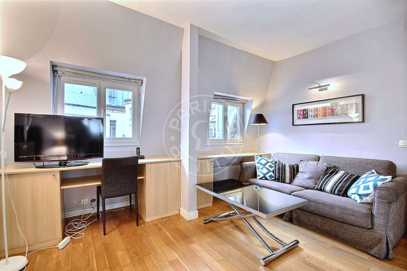 Quitinete mobiliado - Paris 75008 - 12087