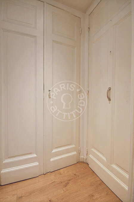 Entrance Furnished studio - 40m²  - Champs-Elysées - Paris