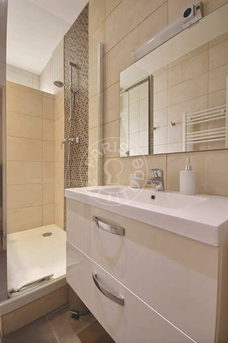Bathroom Furnished studio - 40m²  - Champs-Elysées - Paris